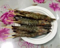 脆脆的烤串串虾做法图解4)