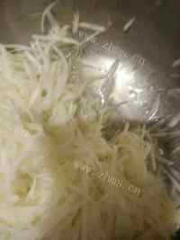 美味的萝卜丝饼做法图解2)