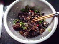 味道不错的凉拌黑木耳