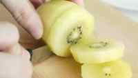 可口的奇异果果冻饮料做法图解2)