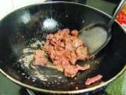 家常菜南瓜烧牛肉做法图解4)