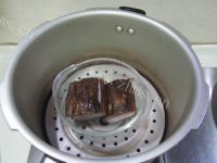 美味可口的豆豉腊肉煸花菜做法图解1)