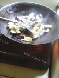 家常菜肉末茄子做法图解5)