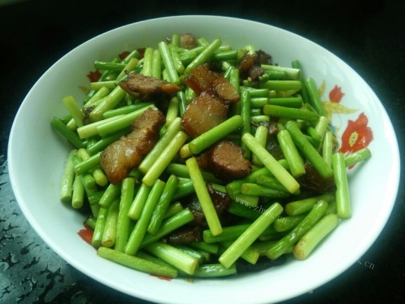 香气浓郁的蒜苔炒肉