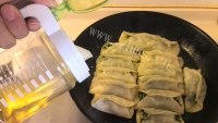 美味的素三鲜锅贴做法图解13)