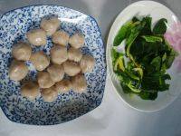 自制虾肉菠菜丸子汤做法图解7)