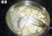 自制芒果乳酪蛋糕做法图解5)