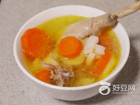 萝卜淮山炖鸡汤