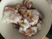 美味的粉蒸肉做法图解4)