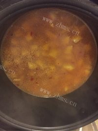 新鲜的海鲜土豆煲仔饭做法图解5)