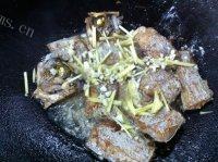 色味俱佳的香煎带鱼做法图解5)