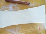 有嚼劲的牛角面包做法图解13)