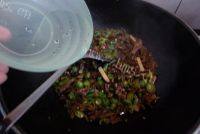 家常菜干豆角炒肉做法图解8)