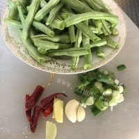 诱人的干煸豆角做法图解1)