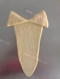 美味的牛角面包做法图解3)