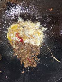 口感好的蛋炒饭做法图解2)