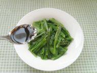 易做的凉拌莴笋叶做法图解3)