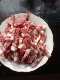 简单版芹菜炒肉丝做法图解2)