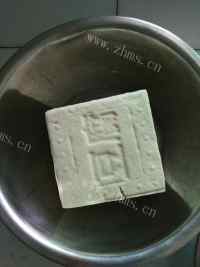爽口的腾椒麻辣豆腐鱼做法图解4)