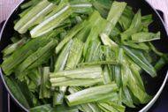 美味可口的豆豉鲮鱼油麦菜做法图解6)