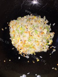 美味的金牌蛋炒饭做法图解10)
