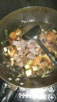 特色美食红烧牛肉面做法图解2)