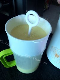 色泽鲜亮的玉米汁做法图解5)