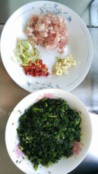 肉末雪里红做法图解1)