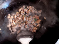 唇齿留香的豆芽炒肉做法图解5)