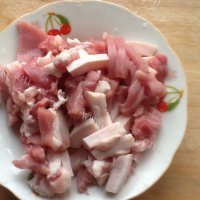回味无穷的蒜苔炒肉丝做法图解2)