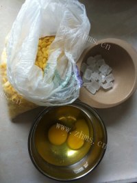 美味的玉米羹鸡蛋汤做法图解1)