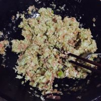 美味的白菜肉包做法图解9)