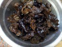 健康美食-木耳炒肉做法图解2)
