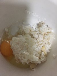 唇齿留香的香肠炒饭做法图解2)