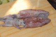 酸菜炒鱿鱼做法图解1)