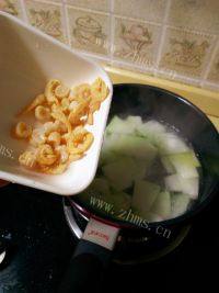 美味的冬瓜鲜贝汤做法图解6)