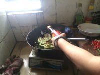 家常香辣黄瓜做法图解5)