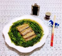 好吃的刀鱼炖茼蒿做法图解16)