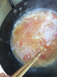 香喷喷的西红柿鸡蛋疙瘩汤做法图解7)