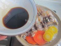 美味的腊肉煲仔饭做法图解11)