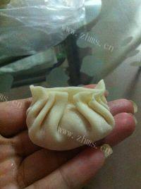 自己做的猪肉玉米饺子做法图解9)