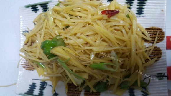 热腾腾的土豆丝