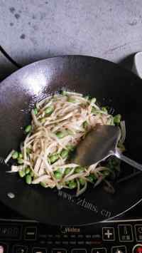 家常菜茭白炒毛豆做法图解9)