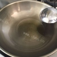 诱人的白菜炖冻豆腐做法图解2)