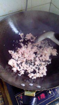 家常菜肉末胡萝卜做法图解4)