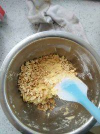 自制花生小小酥做法图解4)