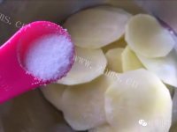 美味的自制薯片做法图解3)