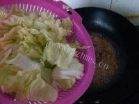家常菜白菜粉条肉做法图解7)