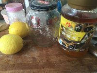 酸甜的柠檬蜂蜜水做法图解1)