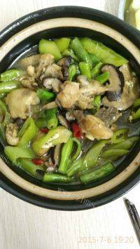 美味的黄焖鸡米饭